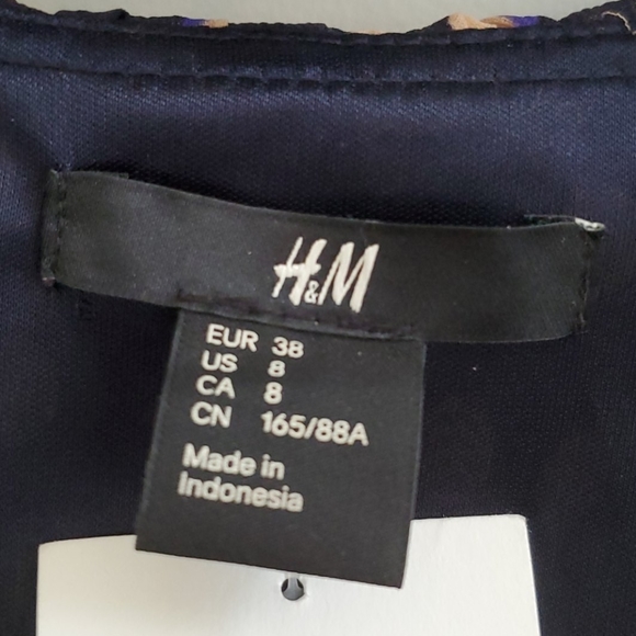 H&M Polkadot chiffon ruffle dress NWT - Picture 8 of 8